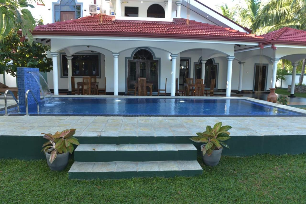 Sri Ra'anana Villa *